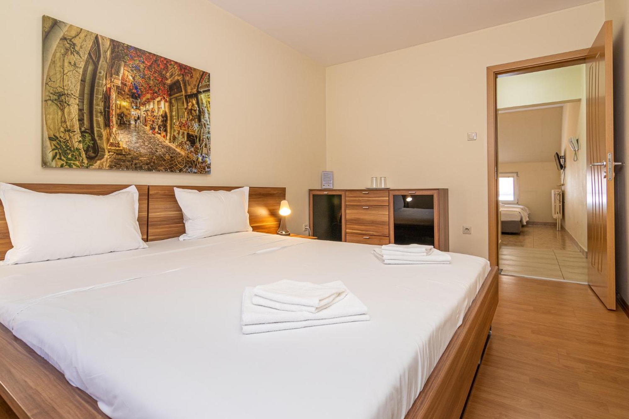 Family Madrid Hotel
